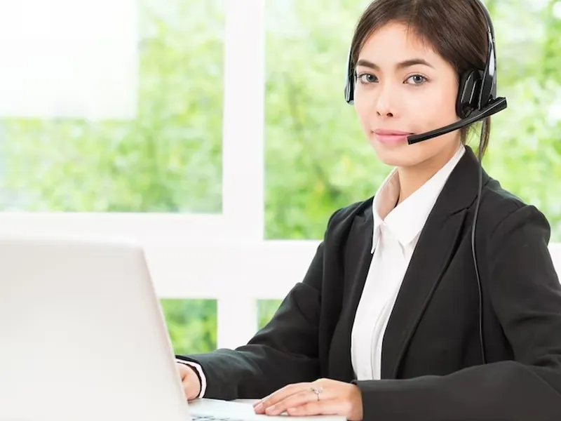 Đội ngũ hỗ trợ khách hàng 24/7 của betvisa vn